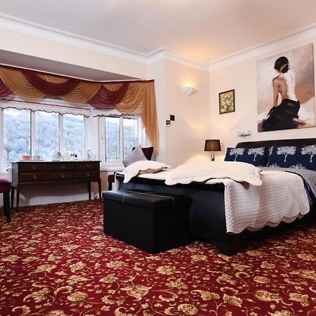 Luxury Suite In Quiet Countryside Location Swansea Buitenkant foto